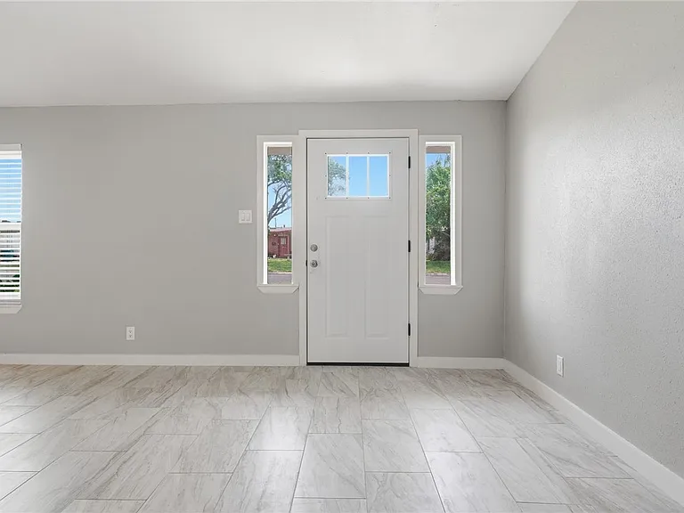 103 Magnolia Pl — Photo 4
