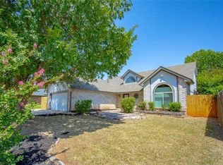 1217 NE 23rd St, Moore, OK 73160