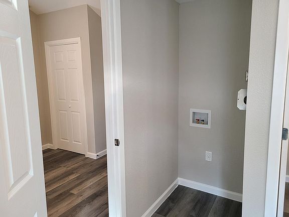 5th image of 1201 E Tarrant St