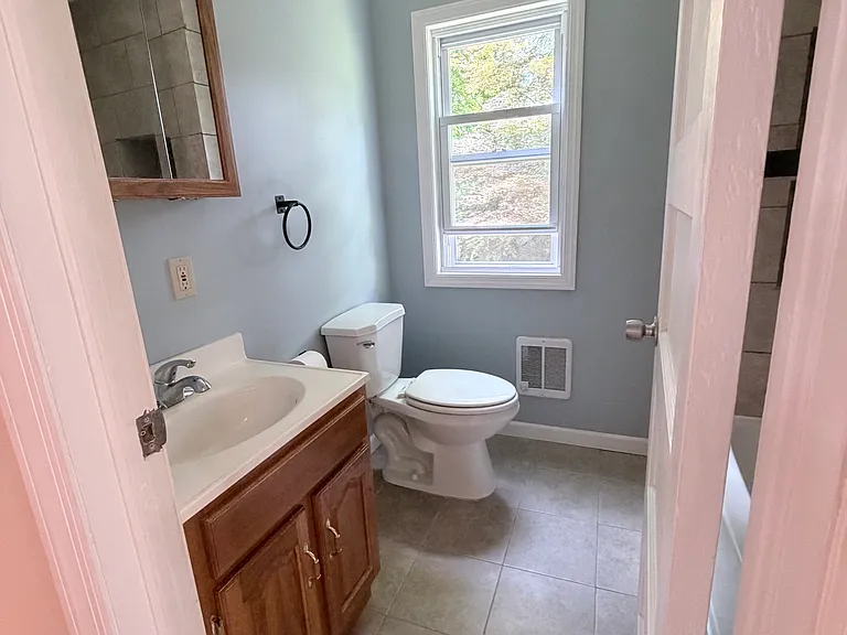 3 Holly Rd — Photo 4