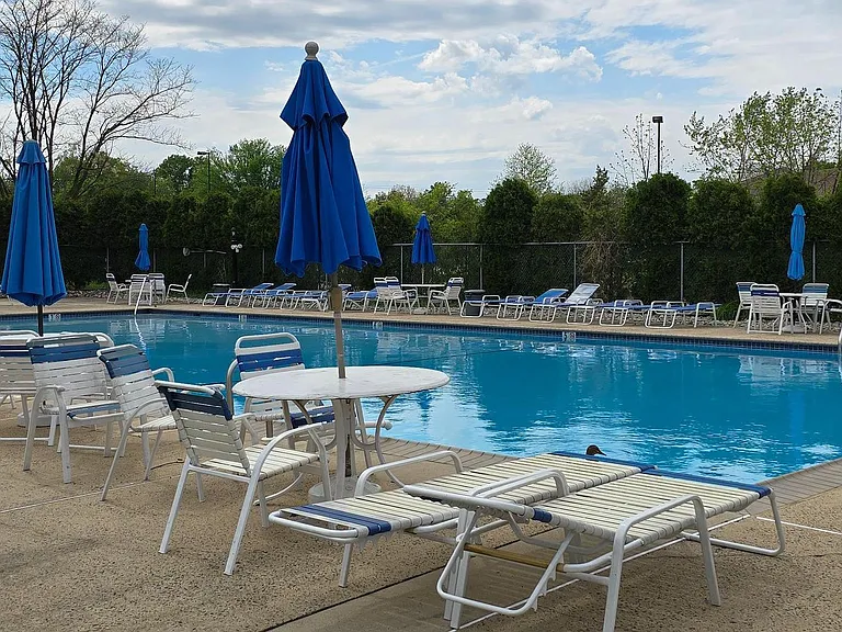 208 Foxmeadow Dr #208 — Photo 27
