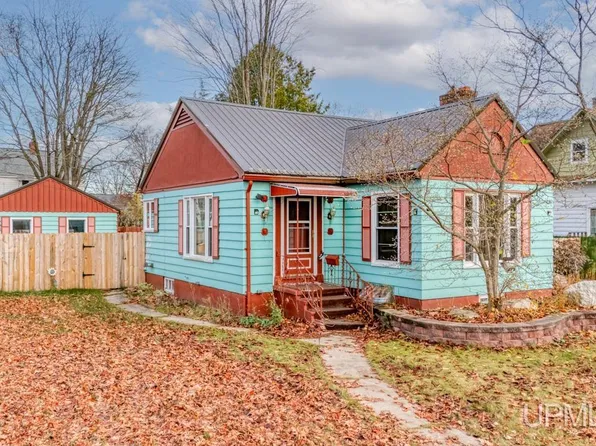 510 Saginaw St, Norway, MI 49870