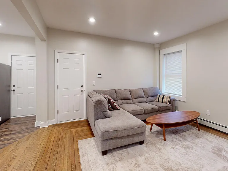 90 Bristol St #1 — Photo 1
