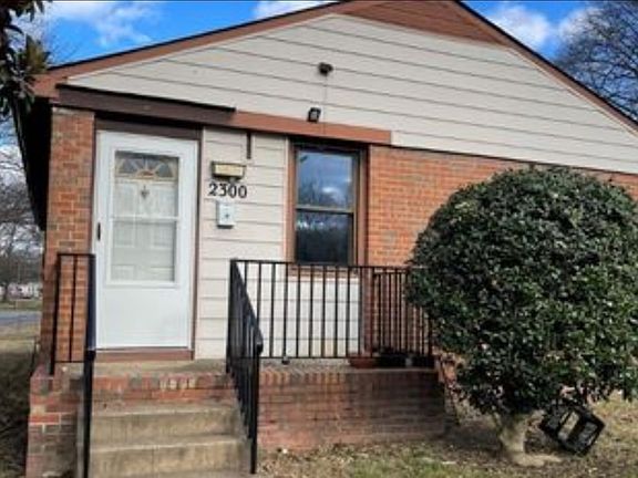 2nd image of 2300 Redwood Ave