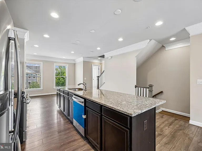 14319 Potomac Heights Ln — Photo 8