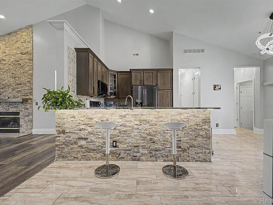 370 Roosevelt St, photo 11