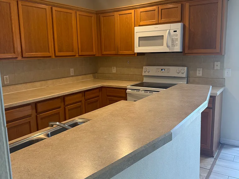 2512 Aventurine St — Photo 11