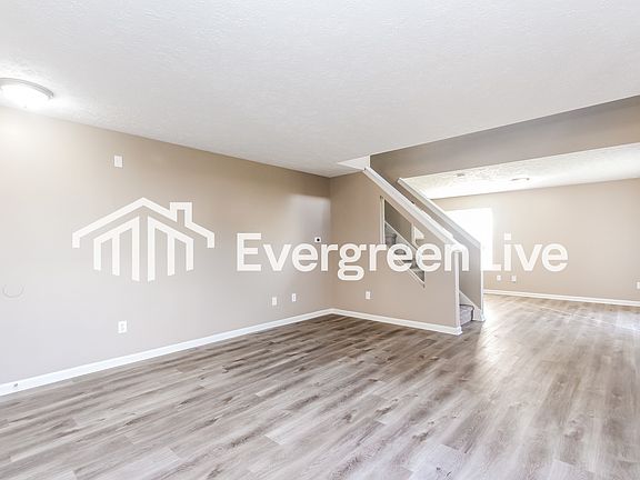 4th image of 634 Stobus Dr