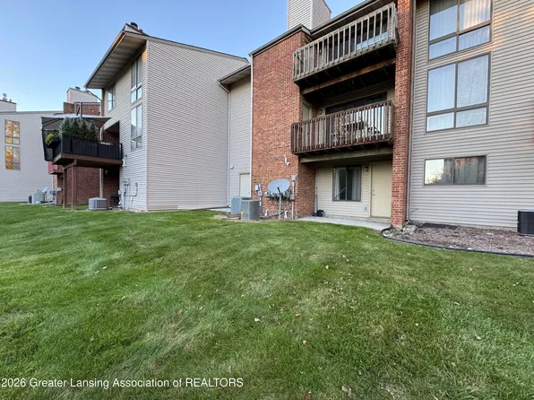 2327 Coyote Creek Dr, Okemos, MI 48864