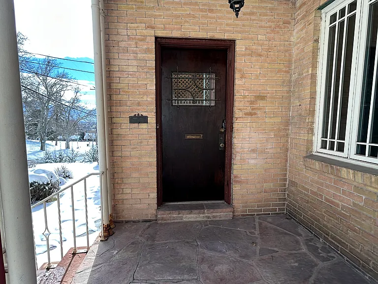 421 M St — Photo 2