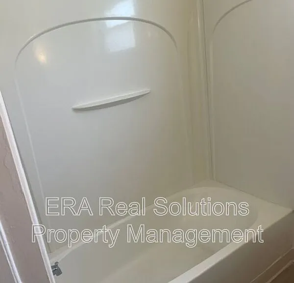 47 N Hampton Rd #B — Photo 5