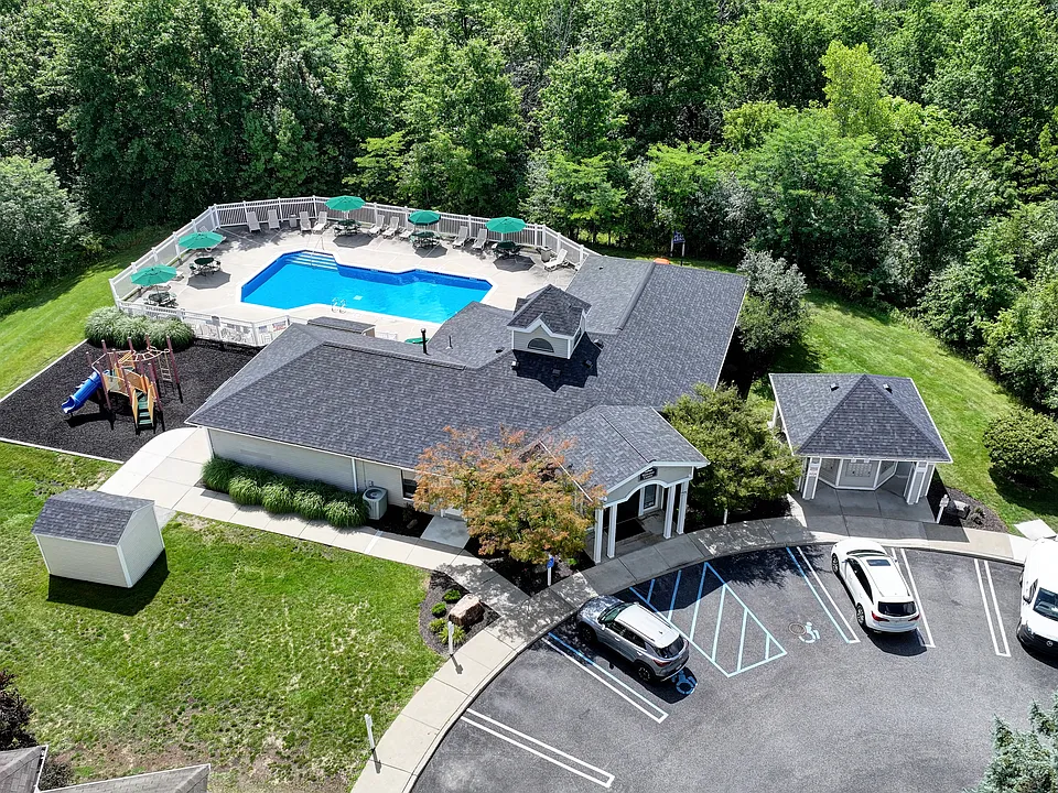Boulder Pointe Apartments