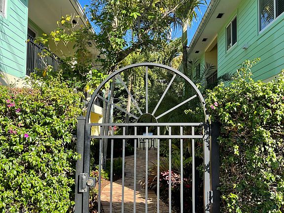 3rd image of 45 SE 7th Ave APT 5
