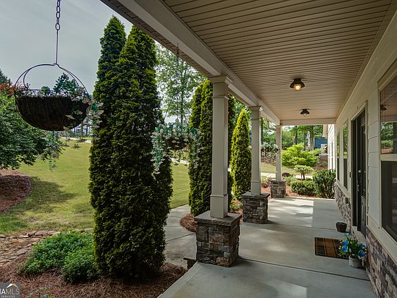 5th image of 105 Laurel Forest Dr