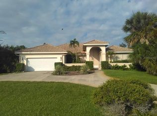 2 Arlington Dr, Placida, FL 33946