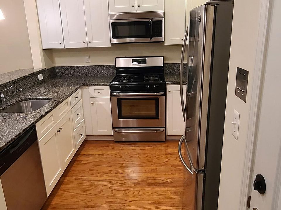 1st image of 714 Amy Court