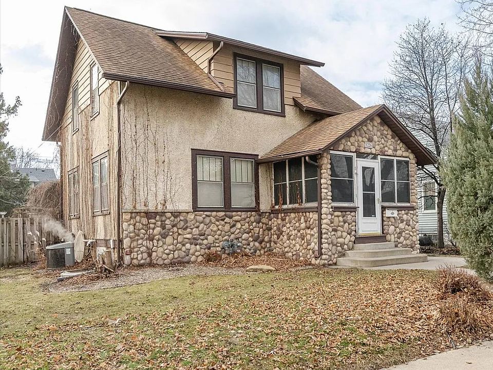 1st image of 1226 1st St NW