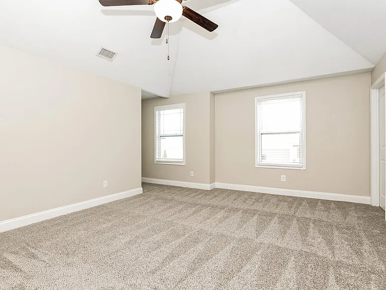 1217 Catawba Way — Photo 10