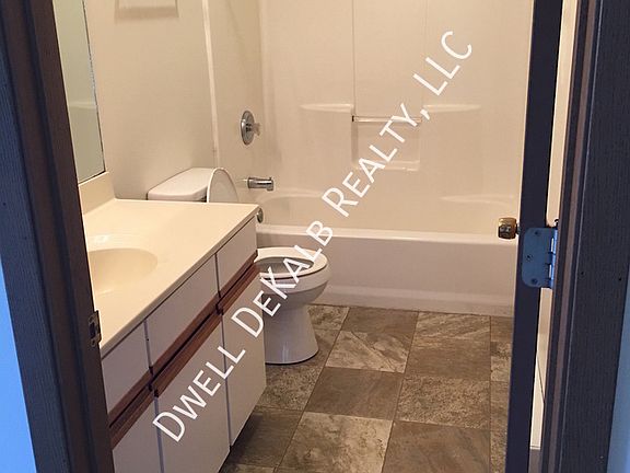 4th image of 302 Barberry Ct #B