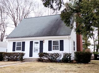 366 S Main St, West Hartford, CT 06107