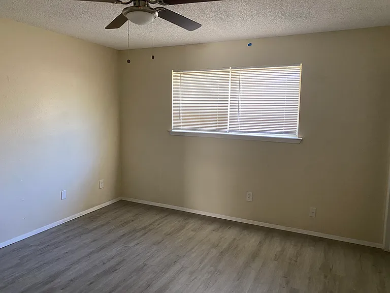 5808 Woodsetter Ln — Photo 5