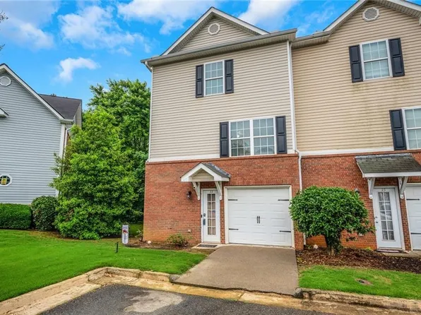 33 Middlebrook Dr, Cartersville, GA 30120