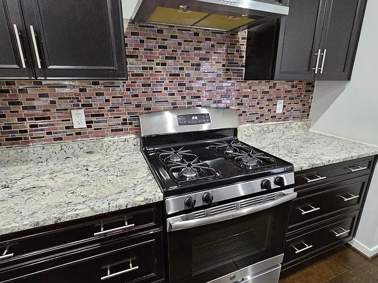 Gas Stove, Oven (Gas), Chimney & Kitchen cabinets