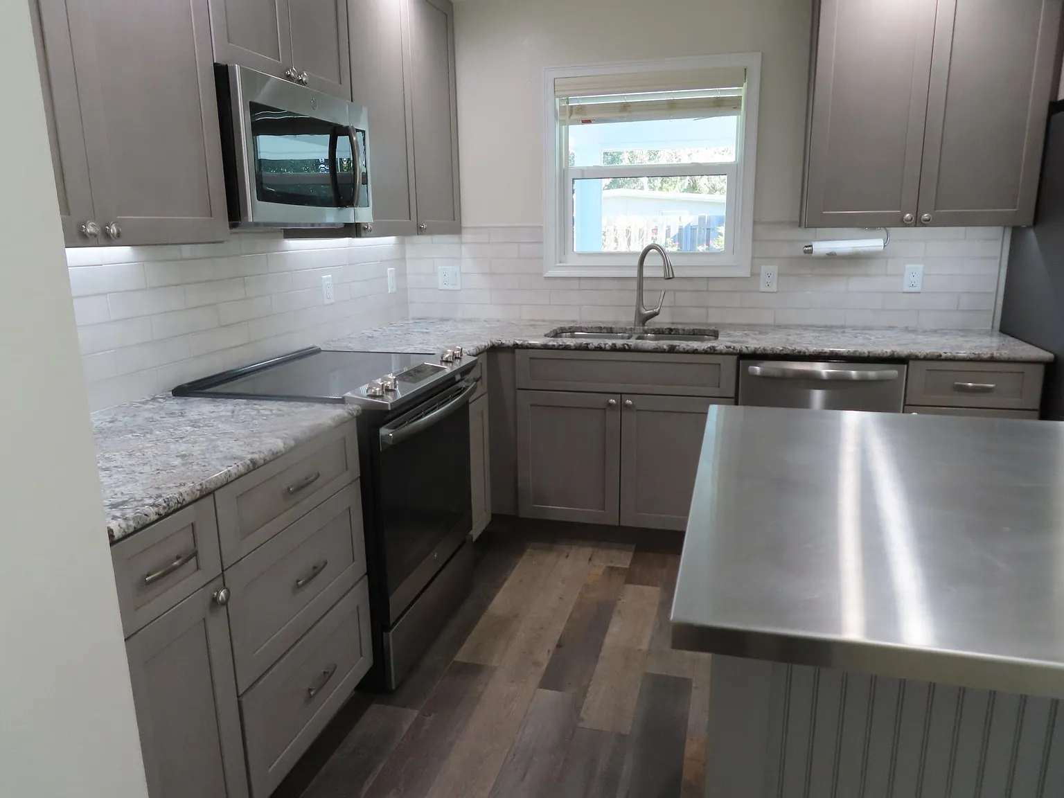 3 bed, 1250 sqft, $2,800 — Photo 3