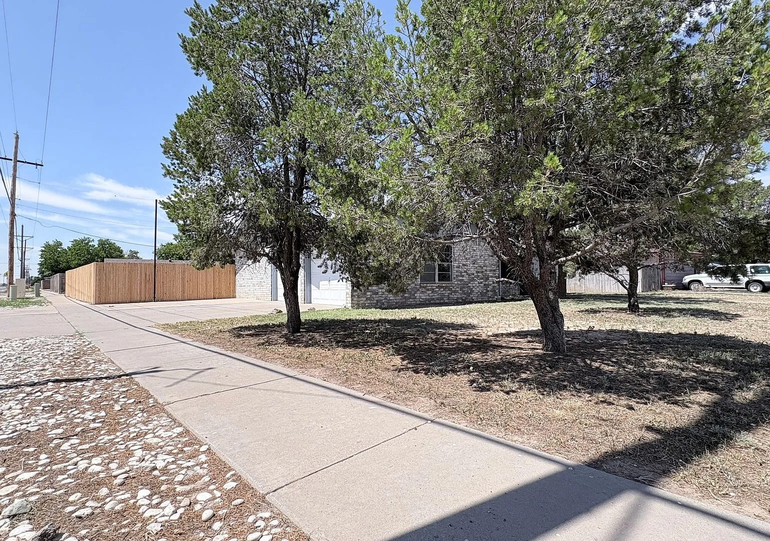 1300 Taylor Dr. — Photo 3