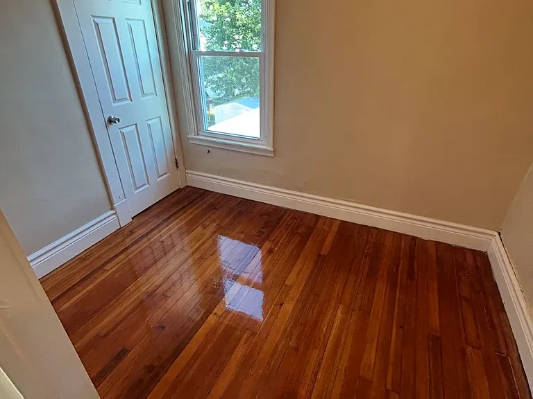 170 Ladner Ave #2 — Photo 6