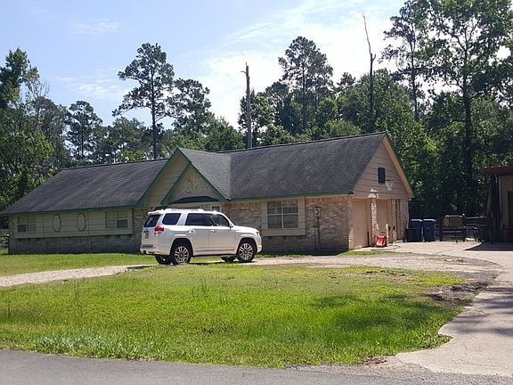 3rd image of 33702 Hillside Dr