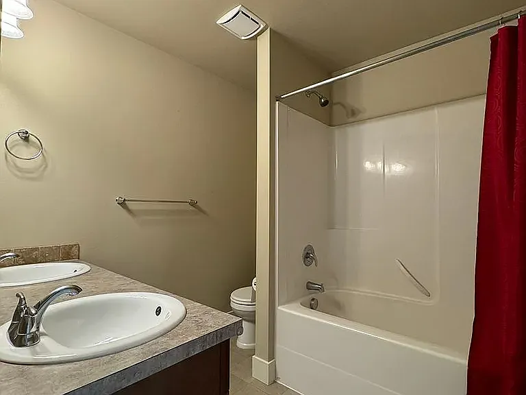9402 S 218th St — Photo 12