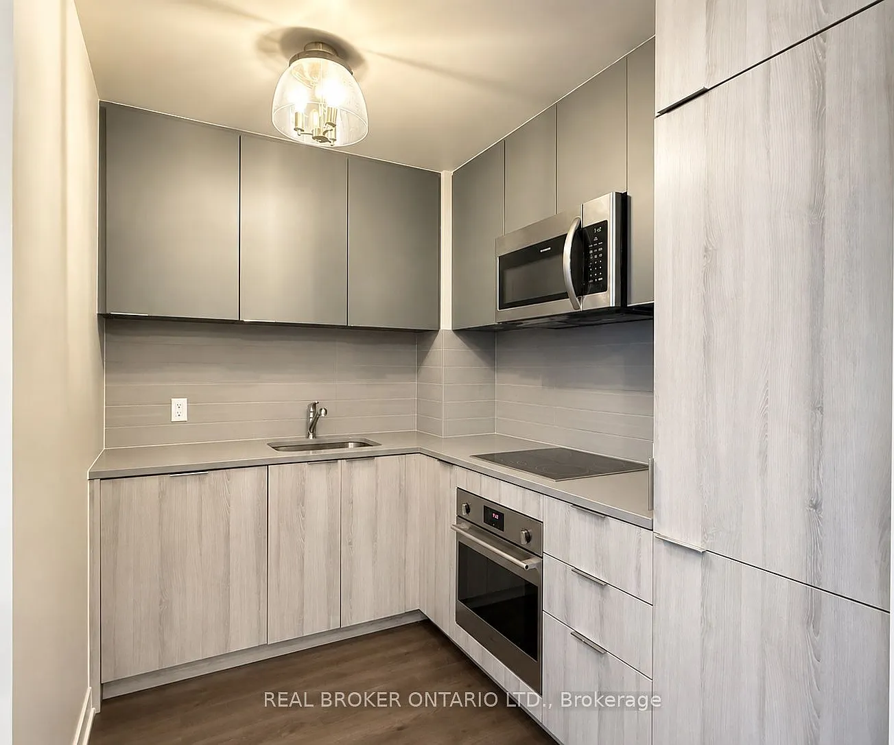 Zigg Condos — Photo 3
