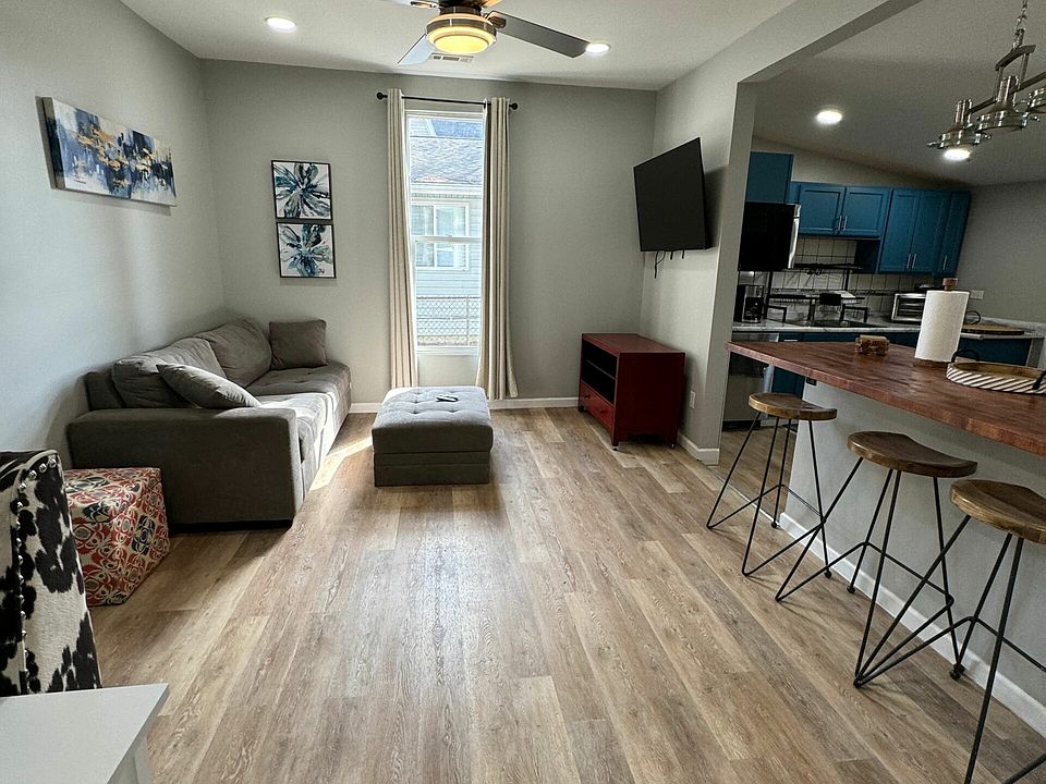 1st image of 326 N Euclid Ave #A
