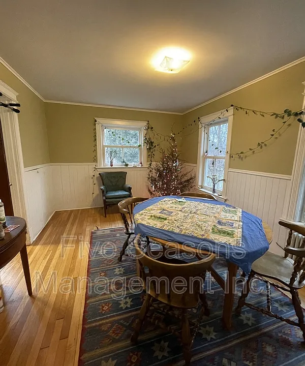 27 Nash Pl