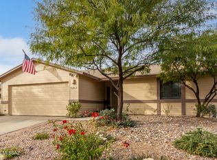5911 N Moonbrook Rd, Tucson, AZ 85741