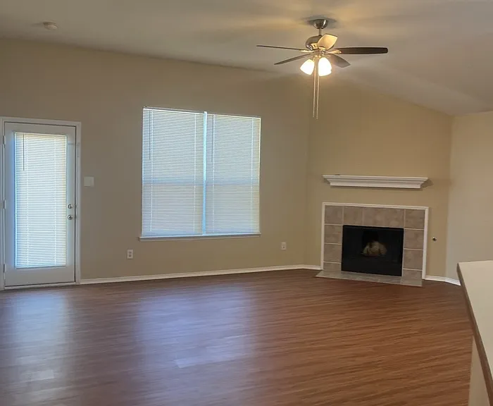 1513 Kingfisher Dr — Photo 5