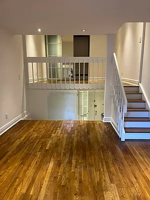Rented by Compass | media 28