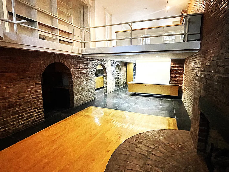 413 Sackett St #1 — Photo 4