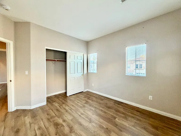 8917 Waltzing Waters Ct — Photo 40