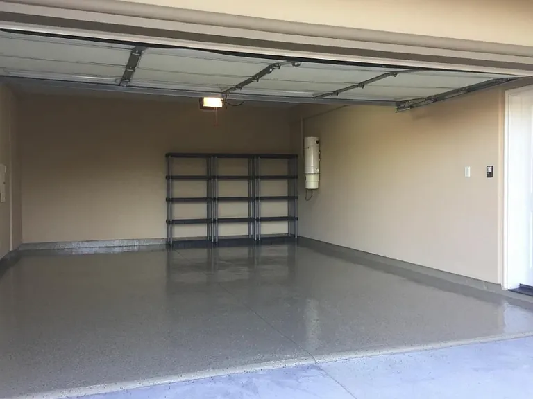 1530 Parmer Ave — Photo 34
