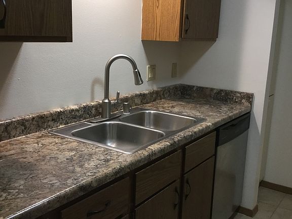 5th image of 7518 Carrington Dr APT B