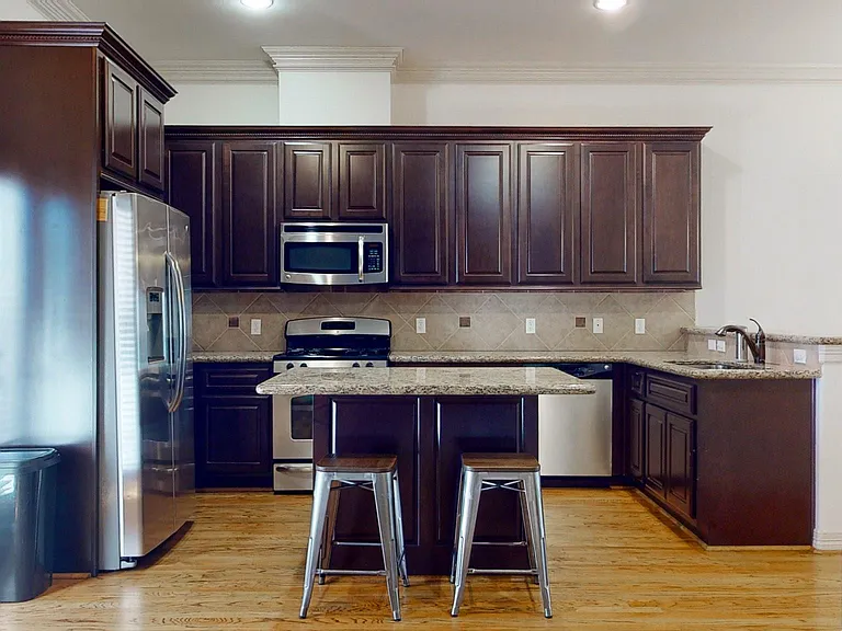 2540 Prospect St #B — Photo 12