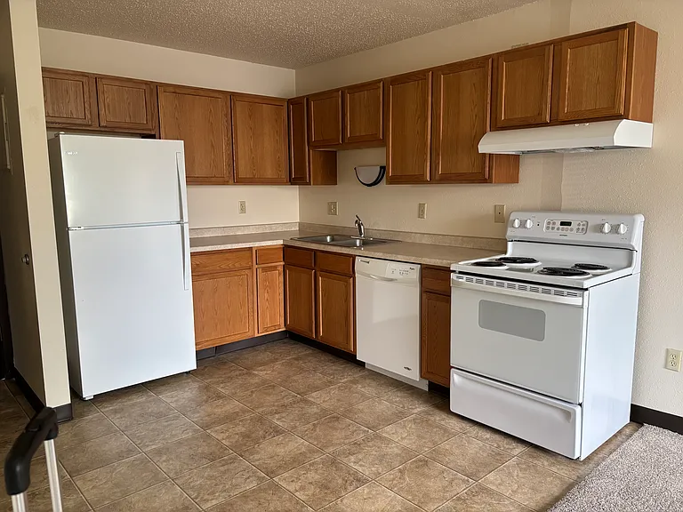 Northwood Manor Apartments — Photo 8