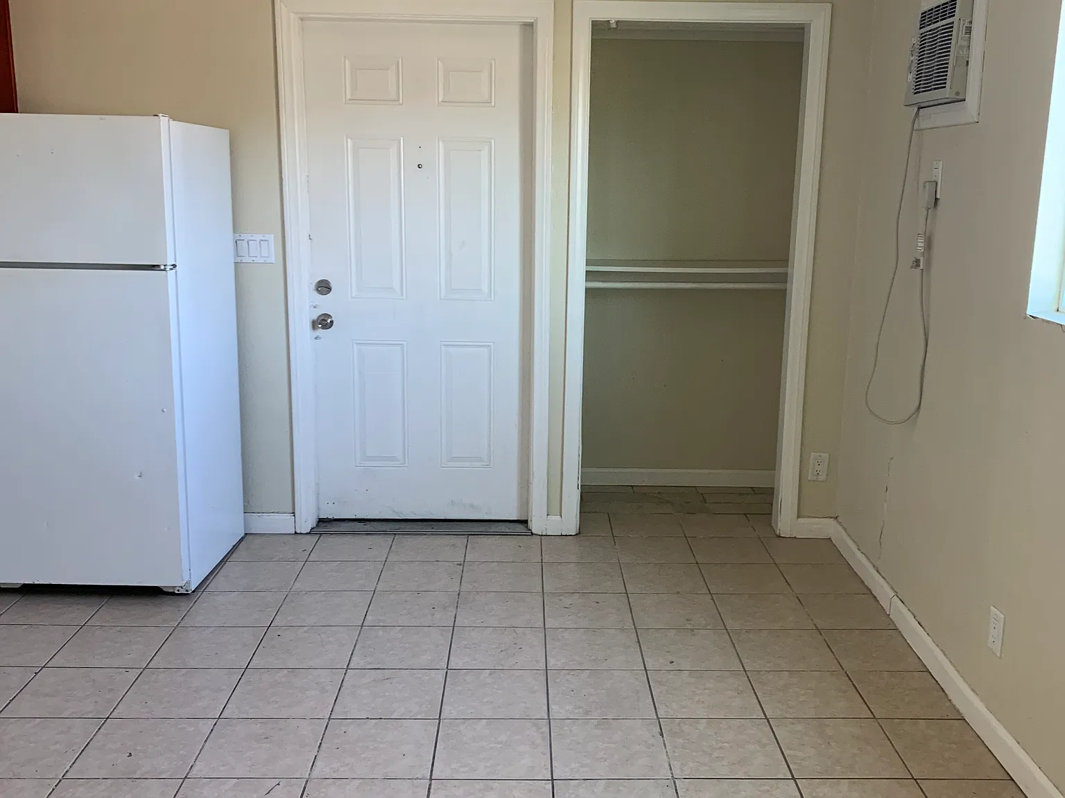 Studio, 475 sqft, $1,475 — Photo 3