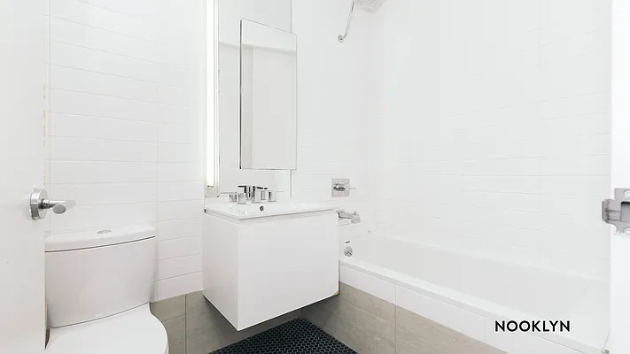 Rented by Nooklyn NYC LLC | media 18