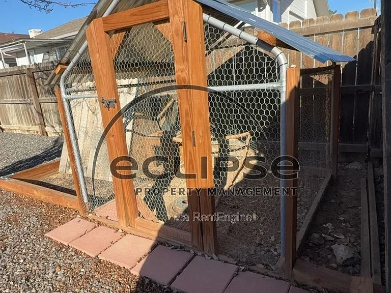 464 Tara Dr — Photo 38