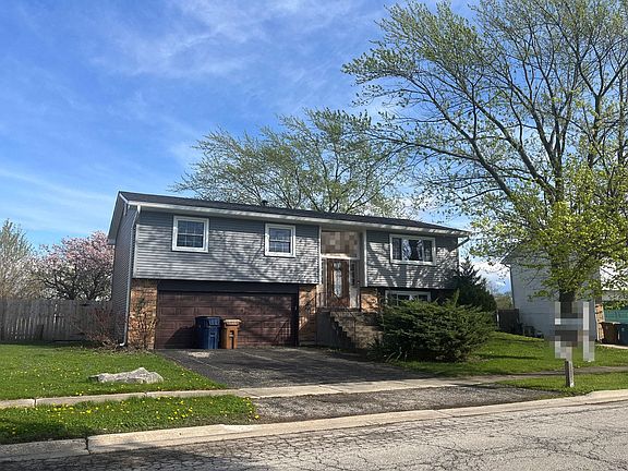 3rd image of 139 Poplar St