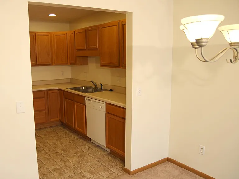 101 Brookside Dr — Photo 4