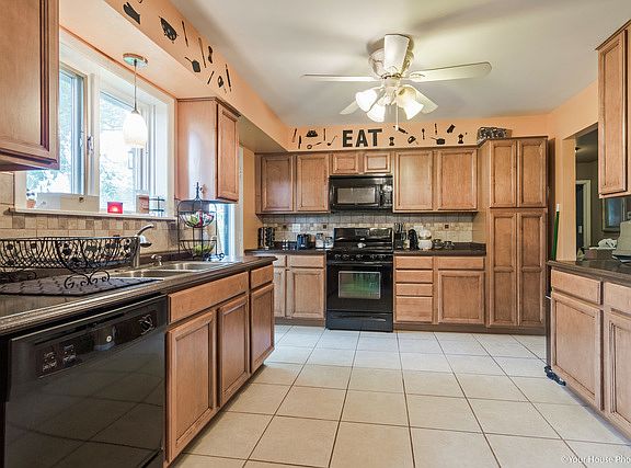 5th image of 106 Glenwood Dr